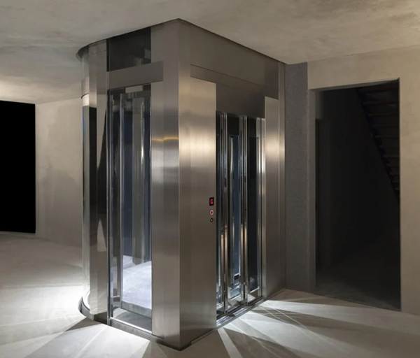 Automatic Commercial Elevator